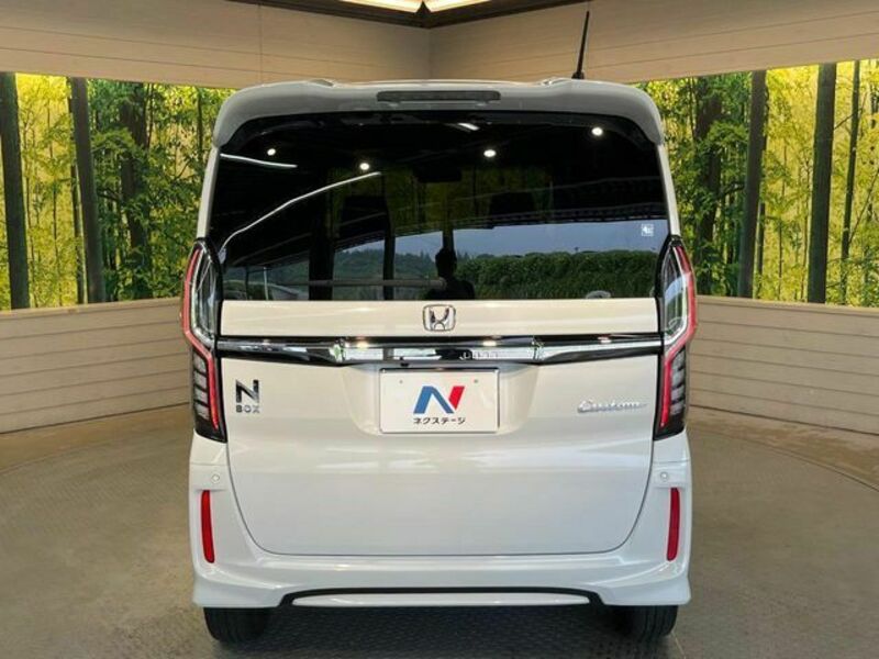N BOX CUSTOM