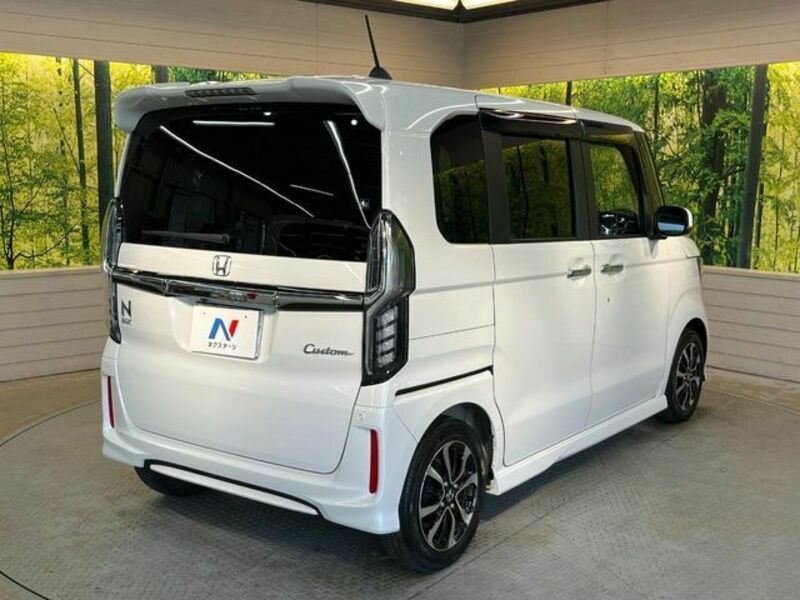 N BOX CUSTOM