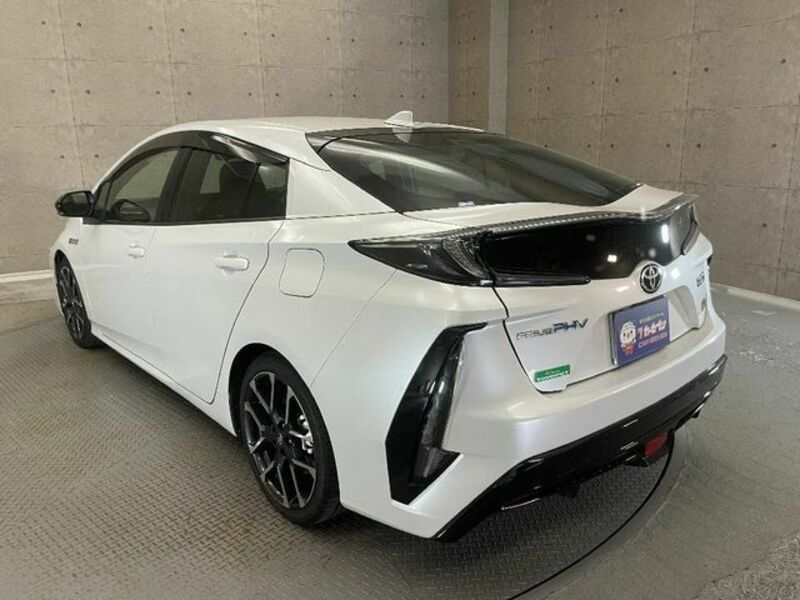 PRIUS PHV