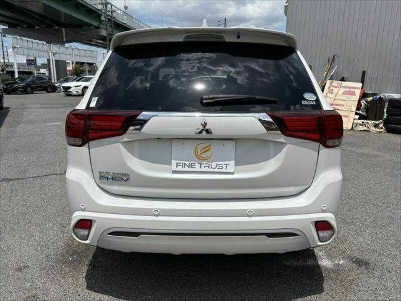 OUTLANDER PHEV