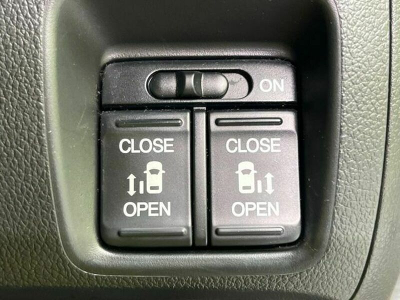 N BOX