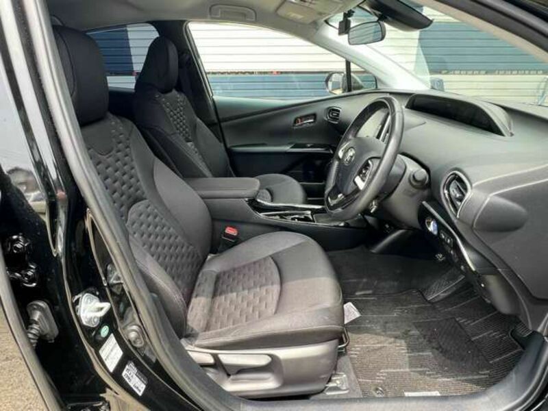 PRIUS PHV