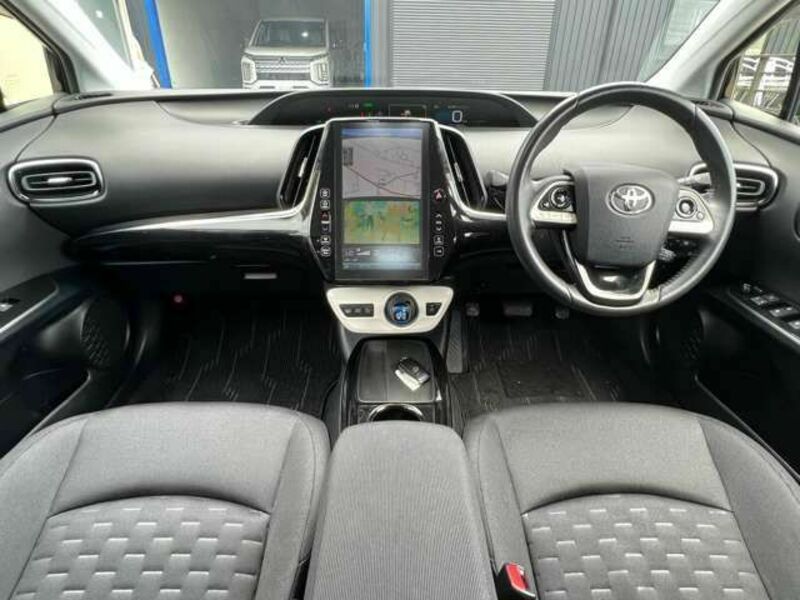 PRIUS PHV