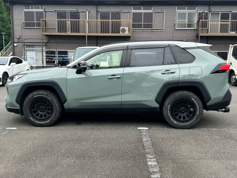 RAV4
