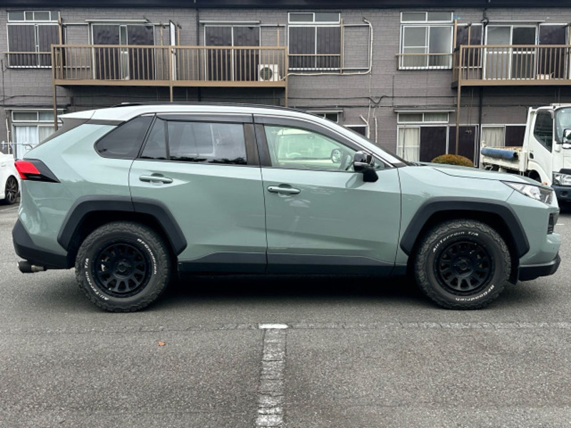 RAV4