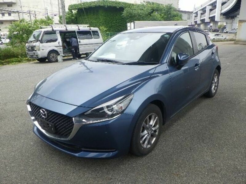 MAZDA2