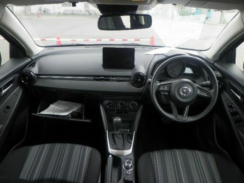 MAZDA2