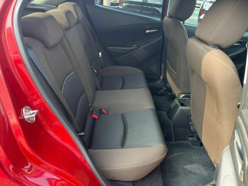 MAZDA2