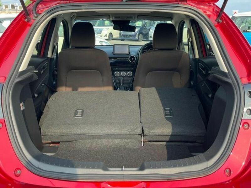 MAZDA2