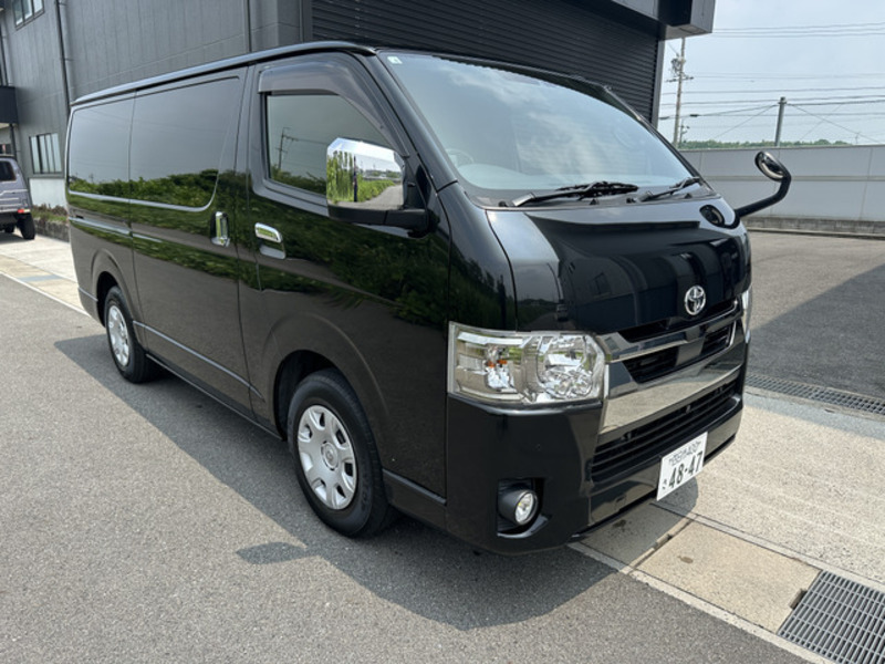 HIACE VAN