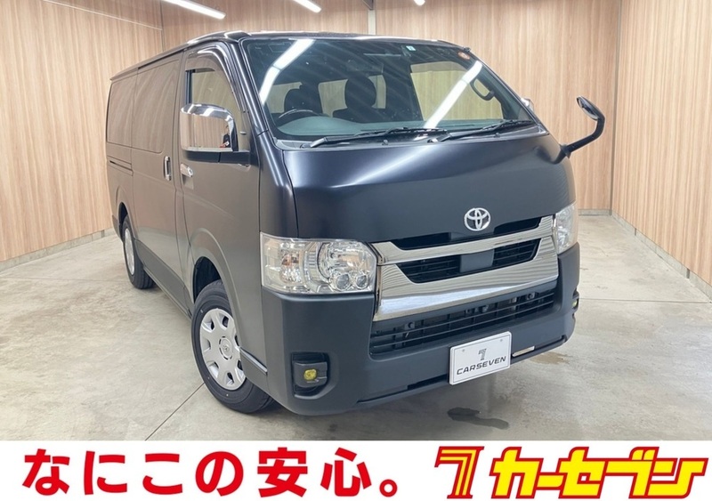 TOYOTA HIACE VAN
