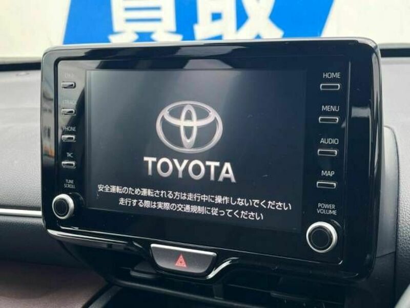 YARIS CROSS