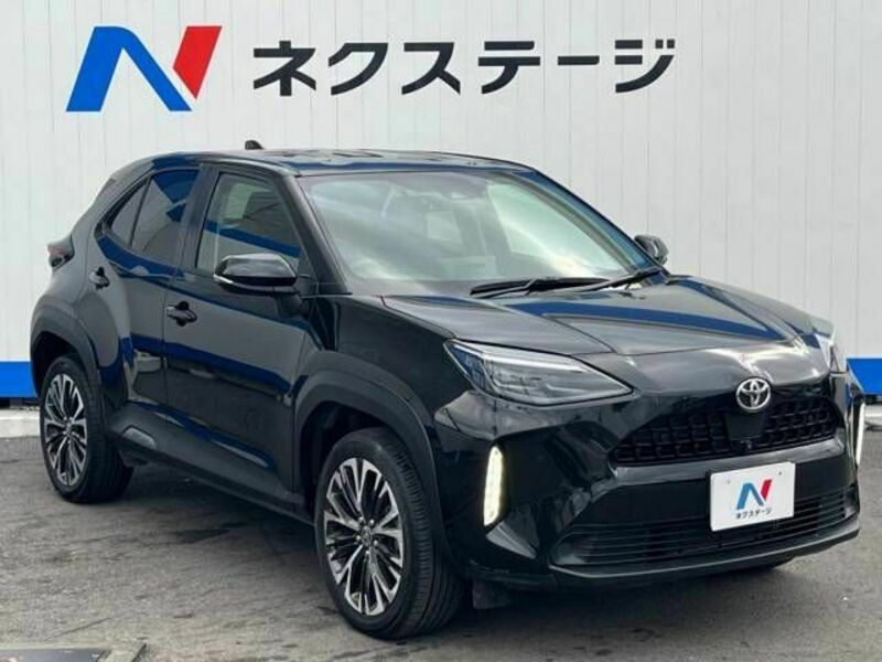 YARIS CROSS