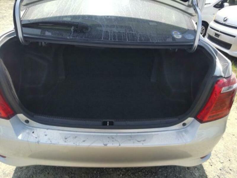 COROLLA AXIO