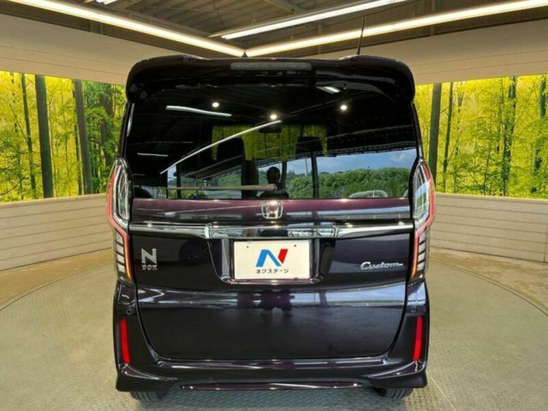 N BOX CUSTOM