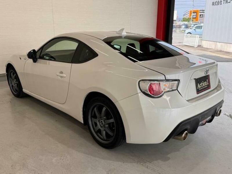 86