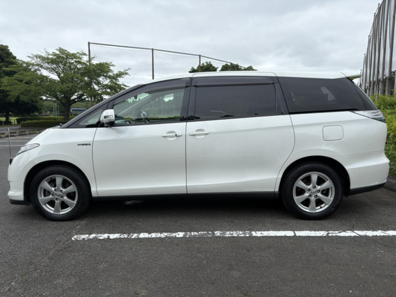 ESTIMA HYBRID