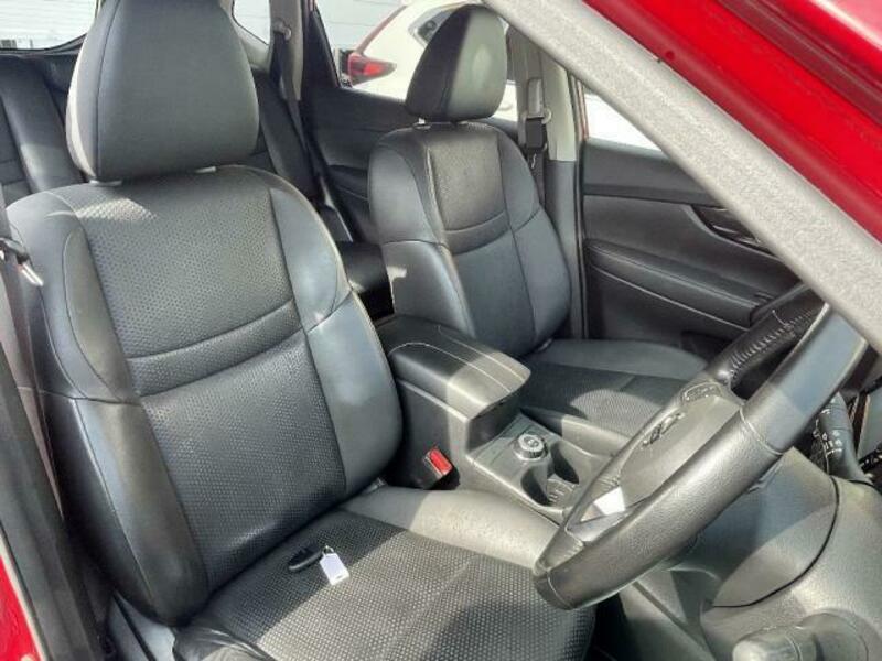 X-TRAIL