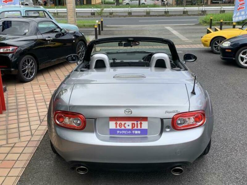 ROADSTER
