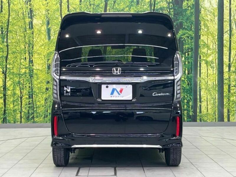 N BOX CUSTOM