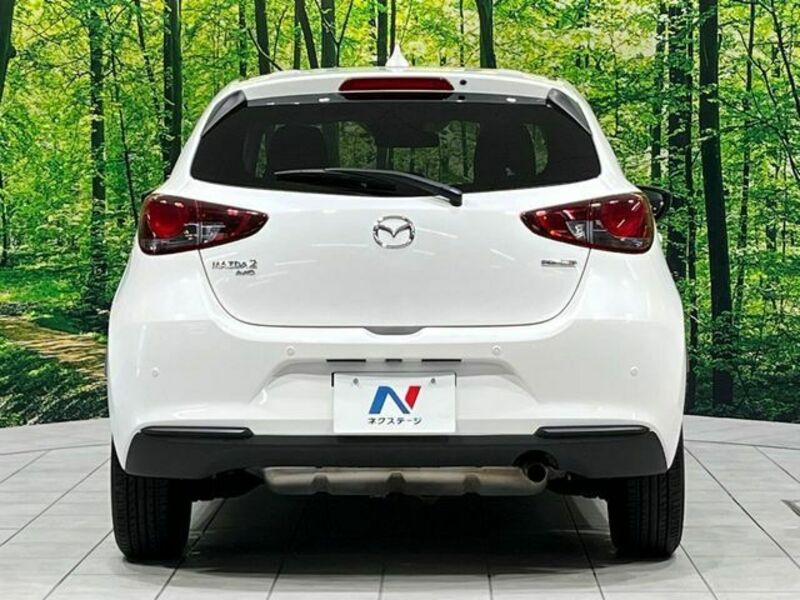 MAZDA2