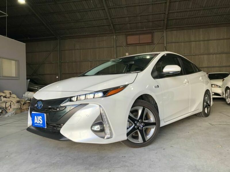 TOYOTA PRIUS PHV