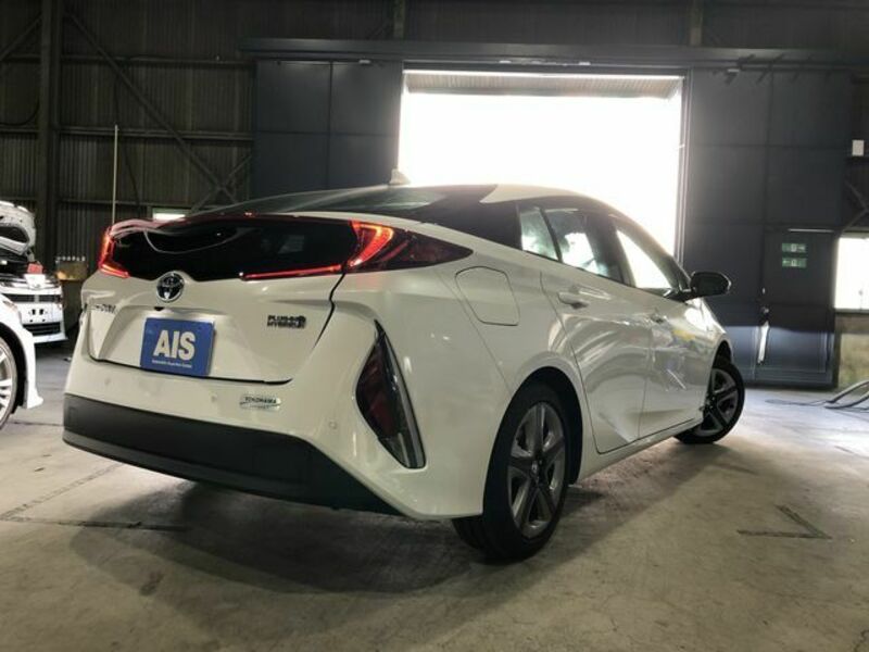 PRIUS PHV