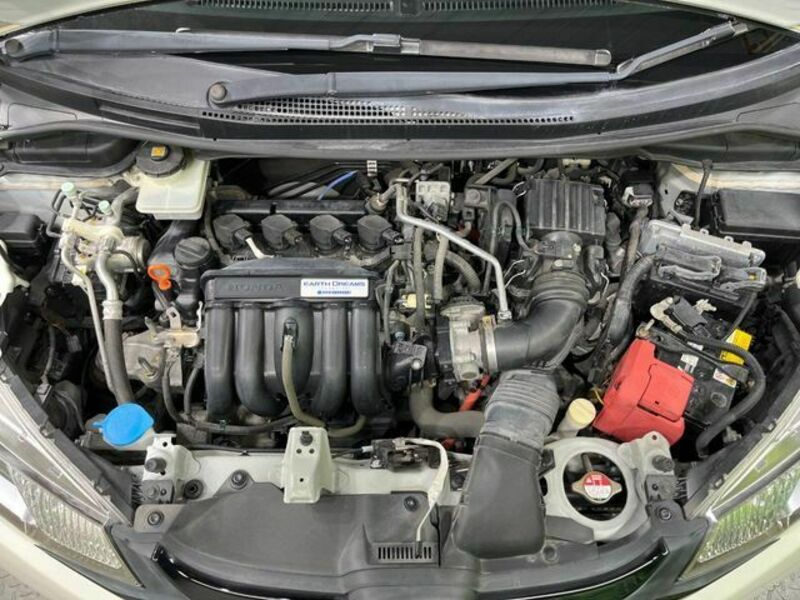 FIT HYBRID
