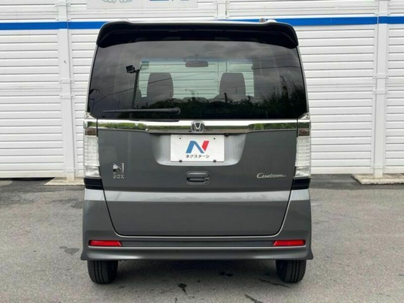 N BOX CUSTOM