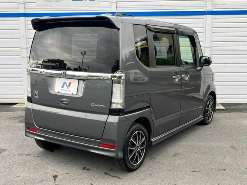 N BOX CUSTOM