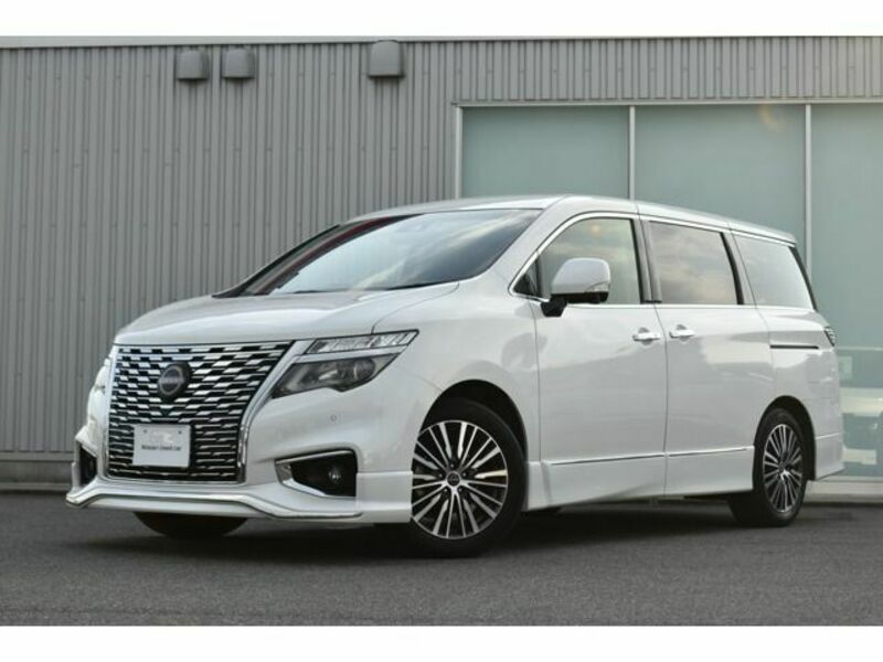 NISSAN ELGRAND