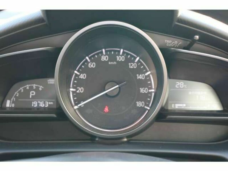 MAZDA2