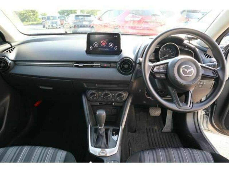 MAZDA2