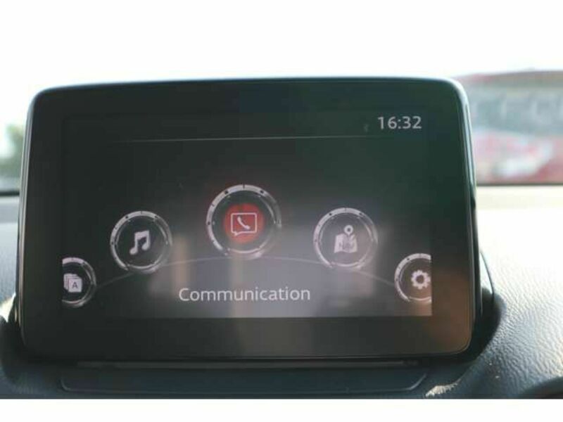 MAZDA2