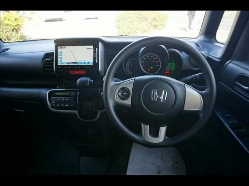 N BOX