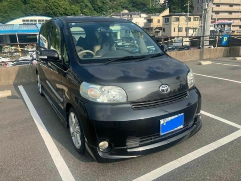 TOYOTA PORTE