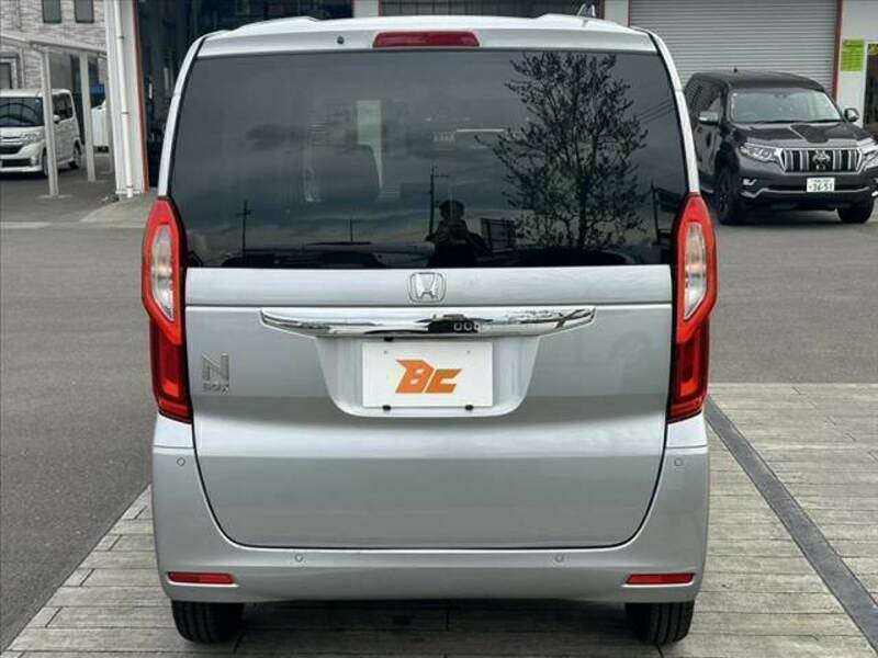N BOX