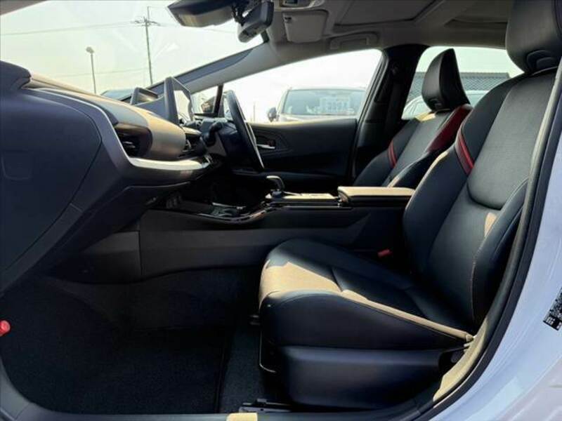 PRIUS PHV
