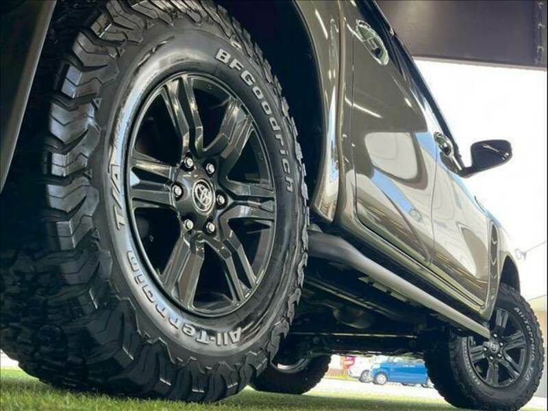 HILUX