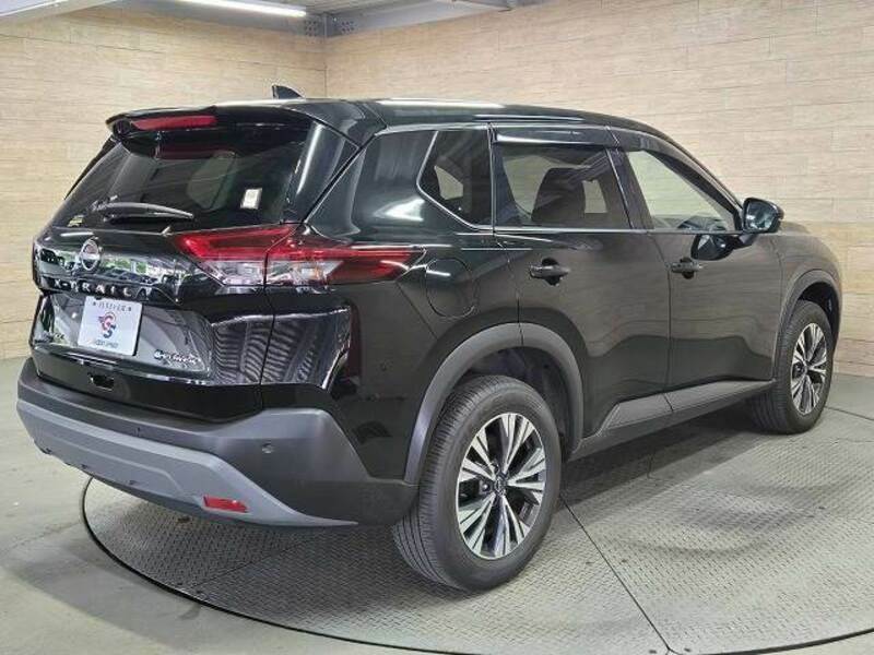 X-TRAIL