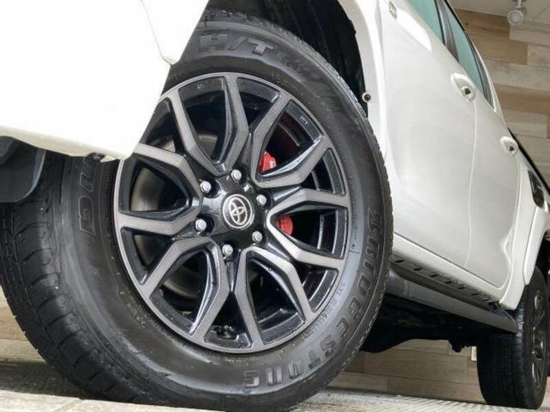HILUX