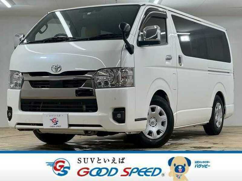 TOYOTA HIACE VAN