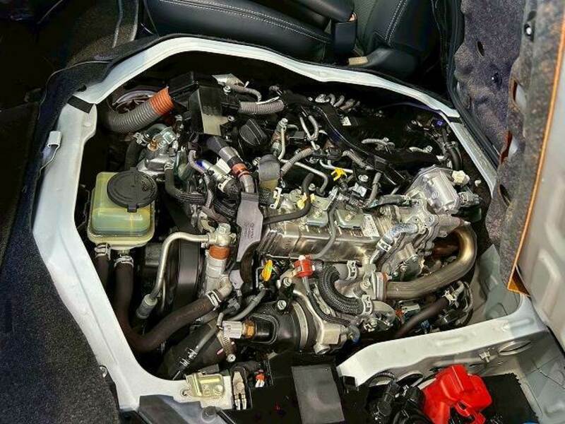 HIACE VAN