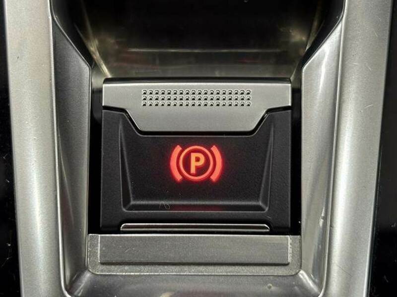 3008