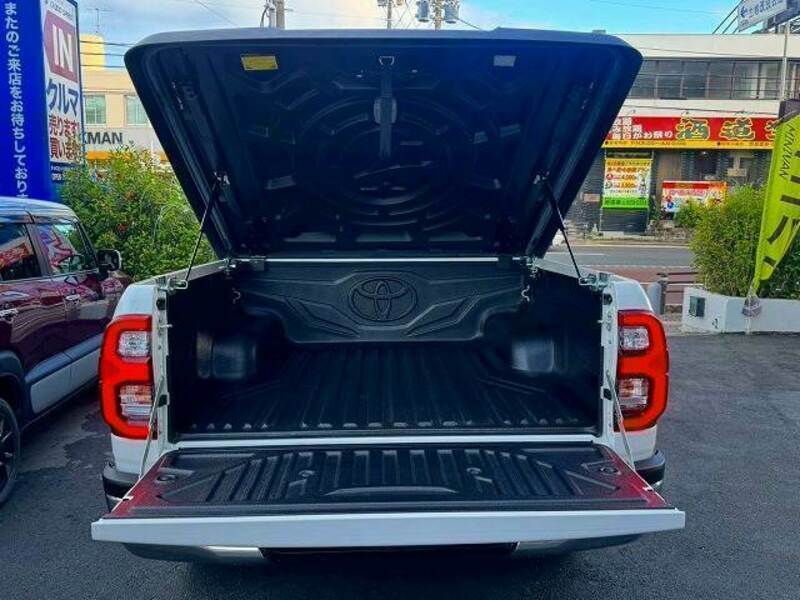 HILUX