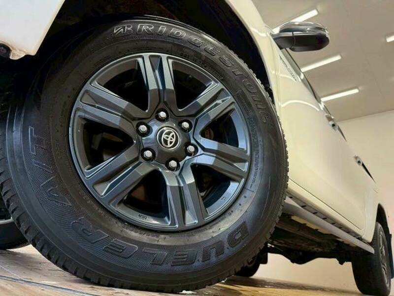 HILUX