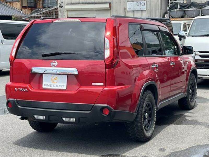 X-TRAIL