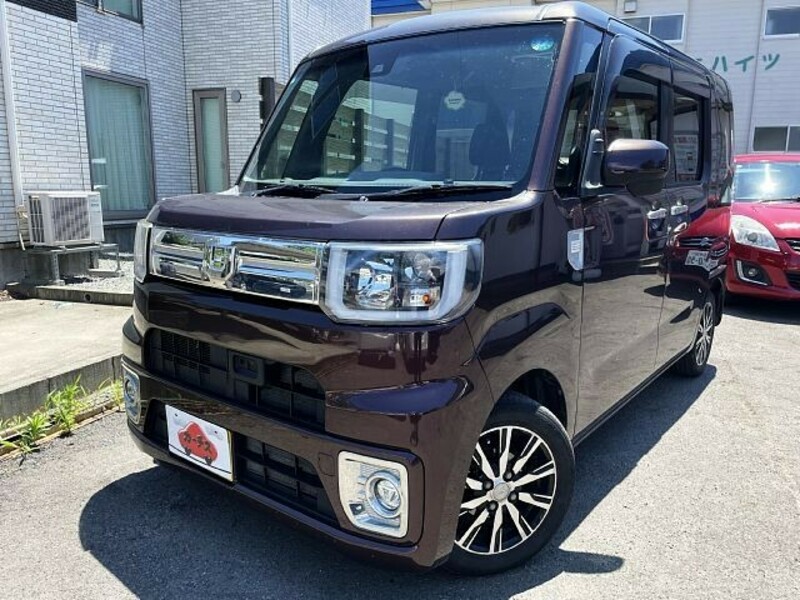 DAIHATSU WAKE