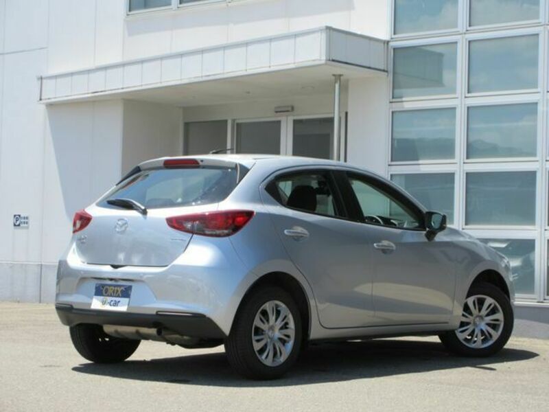 MAZDA2