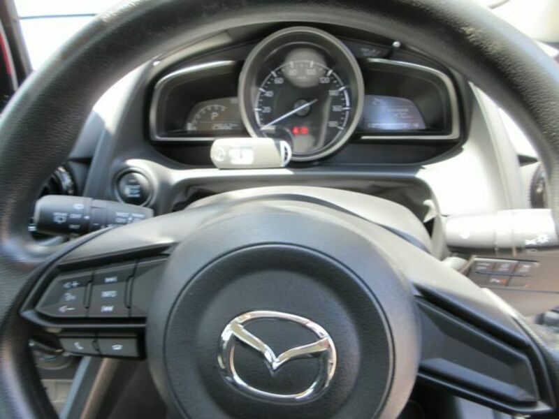 MAZDA2